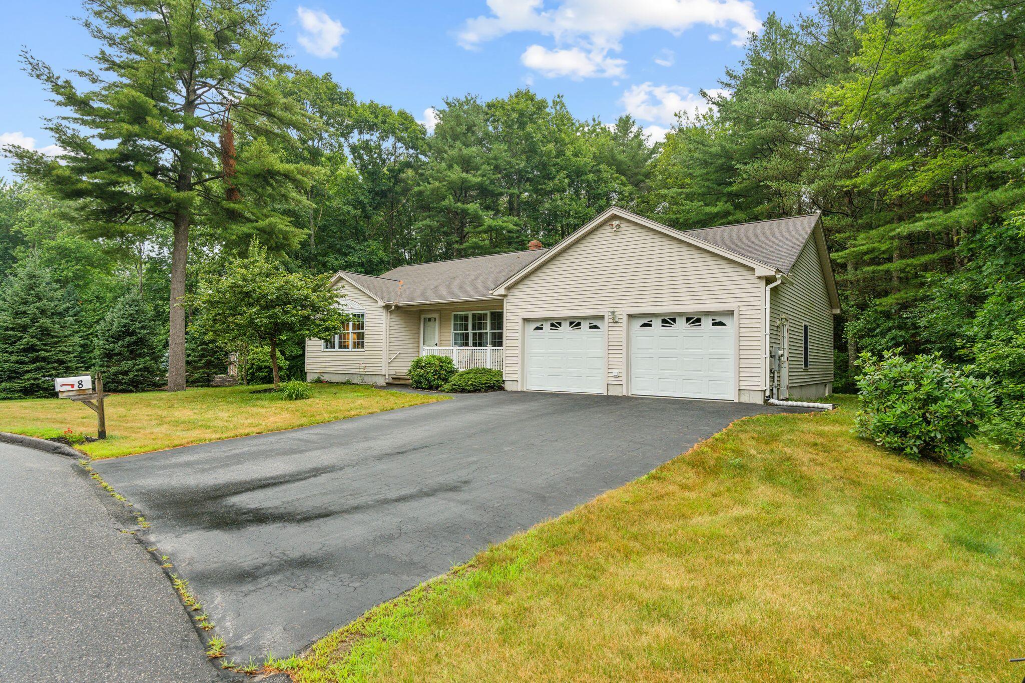 8 Brian Drive Brunswick, ME 04011 - Photo 3 of 41 8 Brian DSC09142