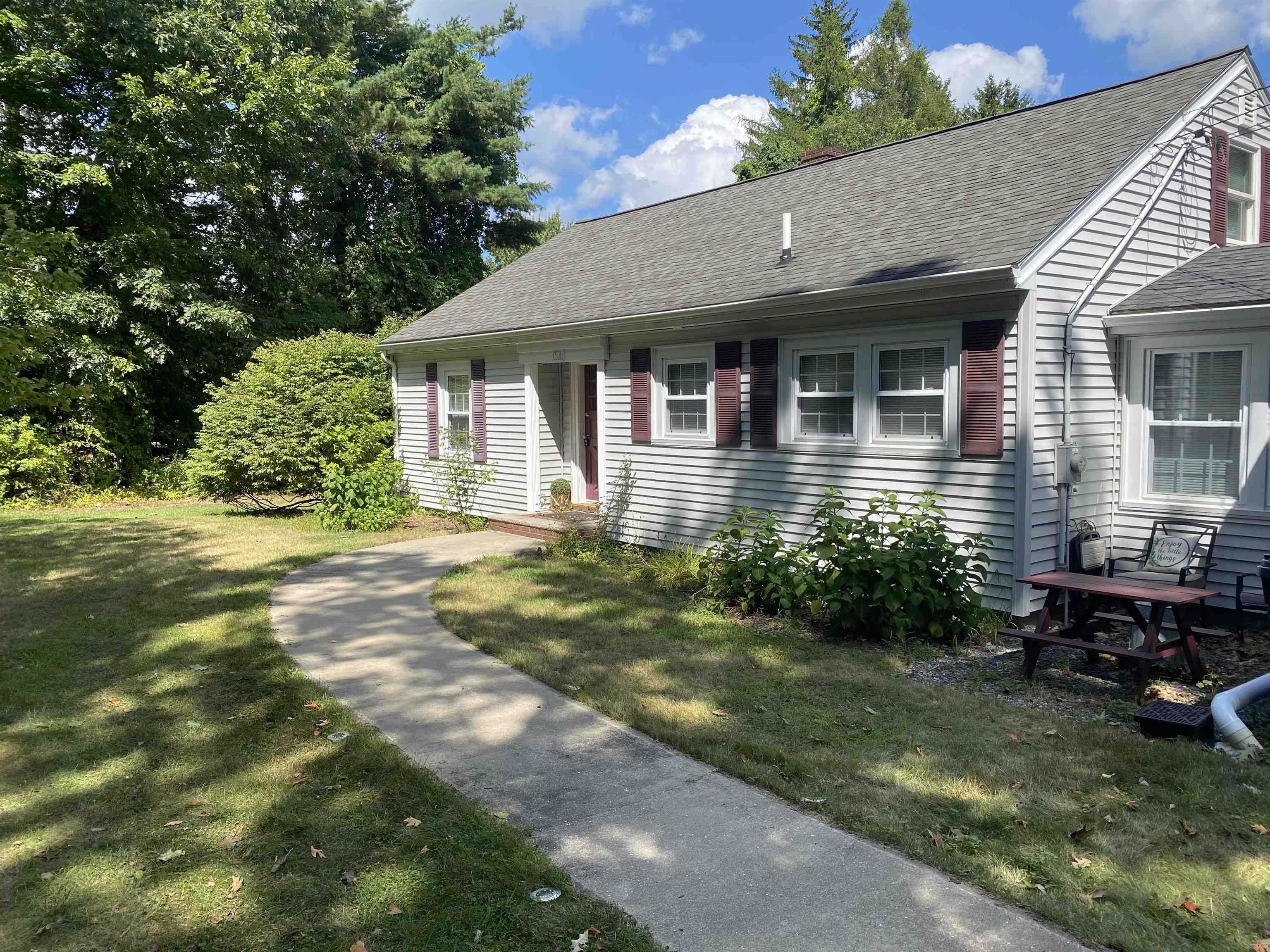 310 East Road Hampstead, NH 03841 - Photo 2 of 33