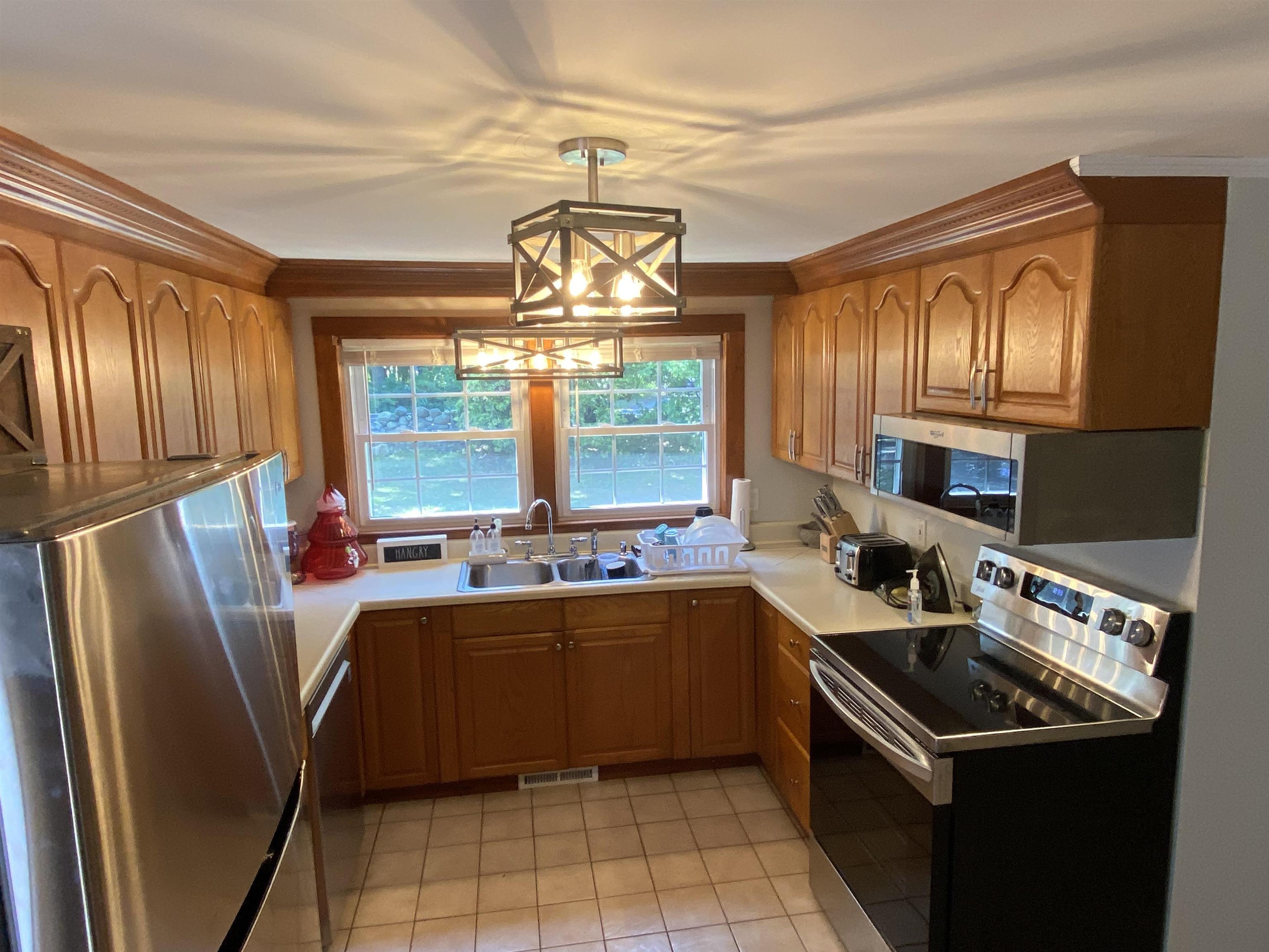 310 East Road Hampstead, NH 03841 - Photo 4 of 33