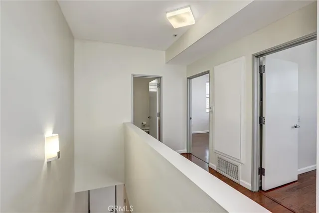 $464,999 | 302 East 19th Street, Unit 7, Long Beach, CA 90806