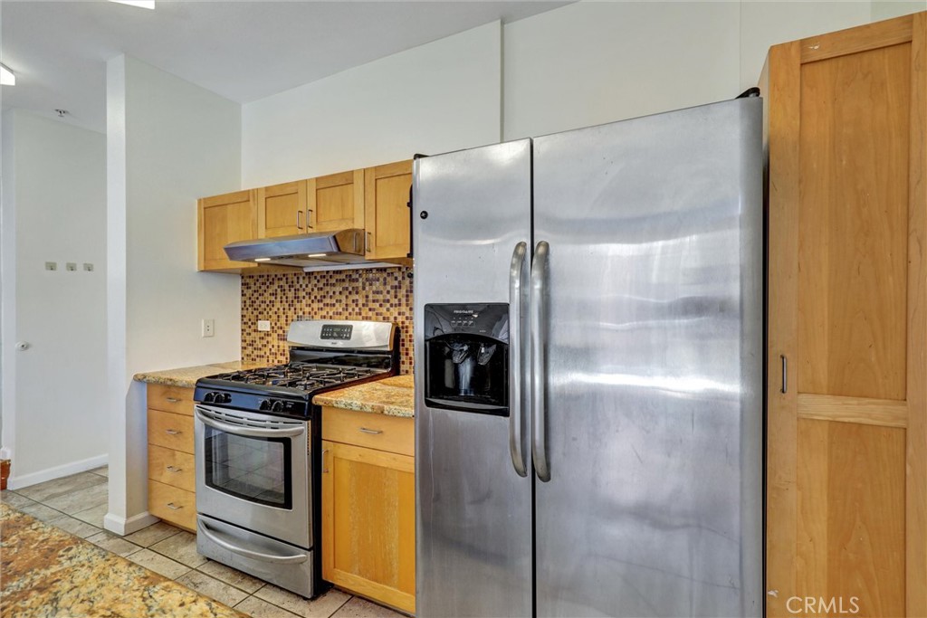 302 East 19th Street, Unit 7 Long Beach, CA 90806 - Photo 3 of 34