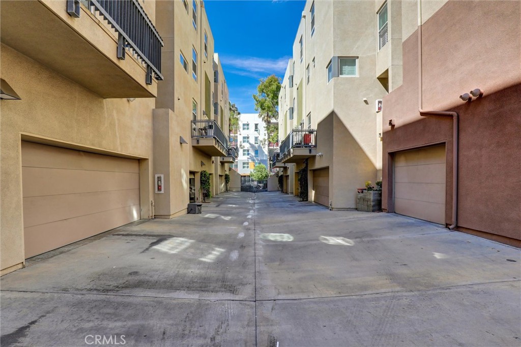 302 East 19th Street, Unit 7 Long Beach, CA 90806 - Photo 31 of 34