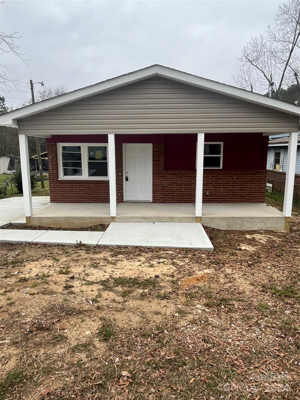 286 Melrose Dr Southwest