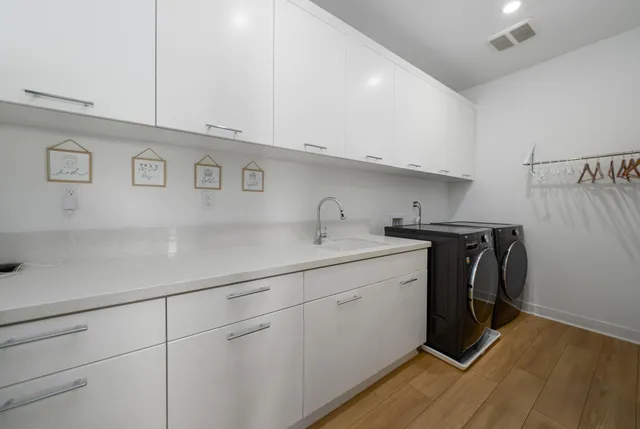 $1,175,000 | 122 Cameron Center Drive, Palm Springs, CA 92264