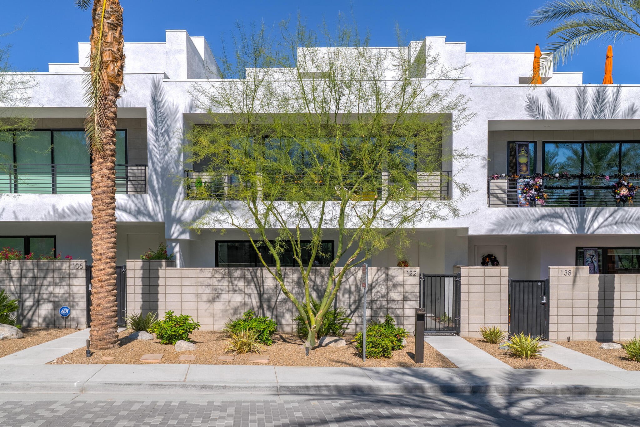 122 Cameron Center Drive Palm Springs, CA 92264 - Photo 4 of 53 .