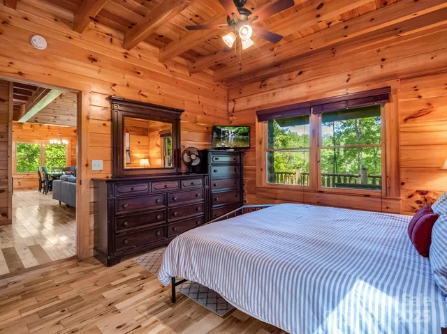 $950,000 | 1029 Rainbow Circle, Lake Lure, NC 28746