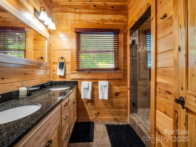 $950,000 | 1029 Rainbow Circle, Lake Lure, NC 28746