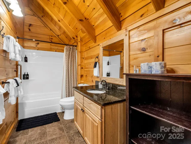 $950,000 | 1029 Rainbow Circle, Lake Lure, NC 28746