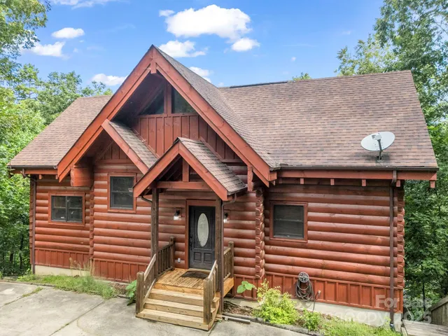 $950,000 | 1029 Rainbow Circle, Lake Lure, NC 28746