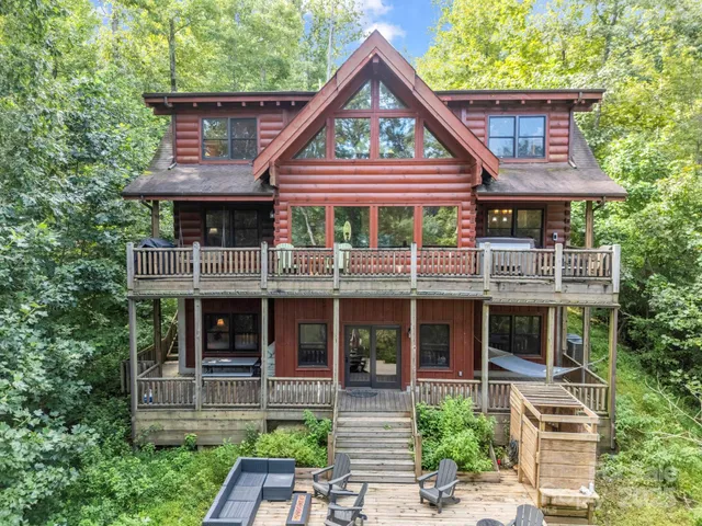 $950,000 | 1029 Rainbow Circle, Lake Lure, NC 28746