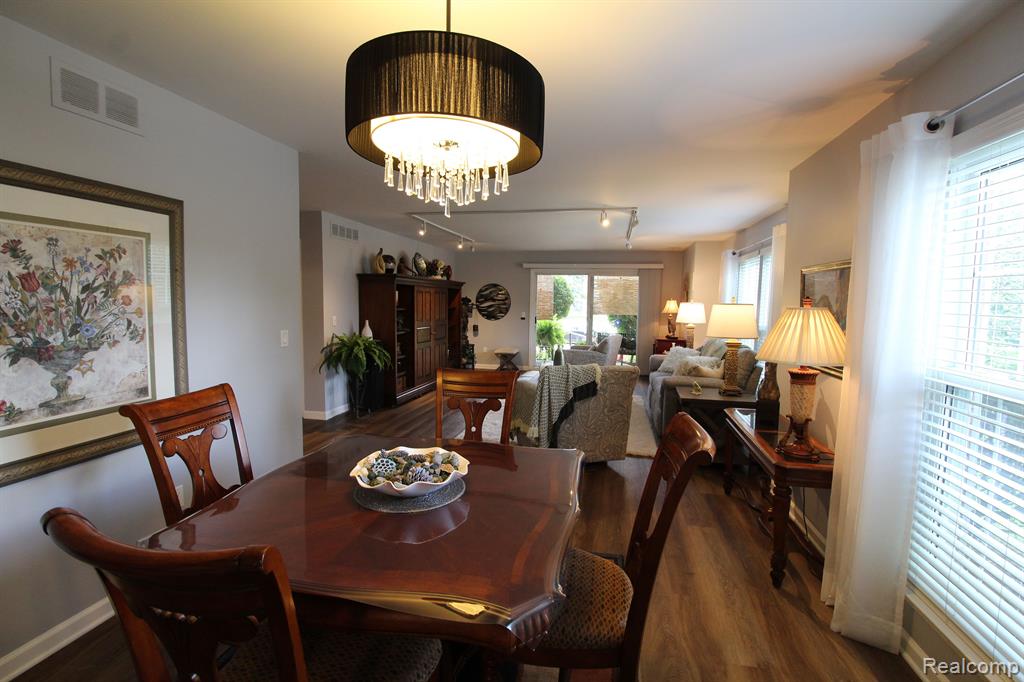 31775 Ridgeside Drive, Unit 2 Farmington Hills, MI 48334 - Photo 13 of 90