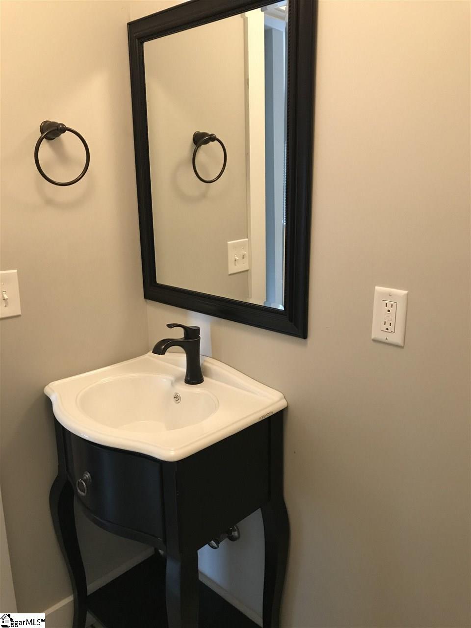 508 Flanders Court Greenville, SC 29607 - Photo 12 of 23 Gallery Image 12