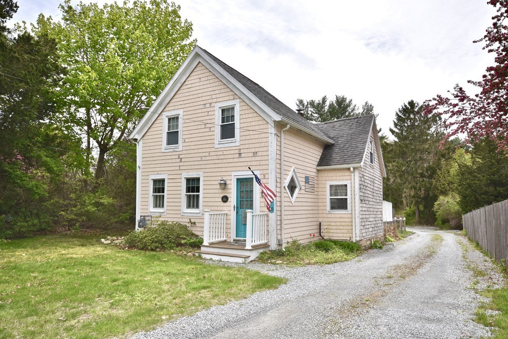 8-10 Pine Island Road Mattapoisett, MA 02739 - Photo 2 of 17 Gallery Image 2