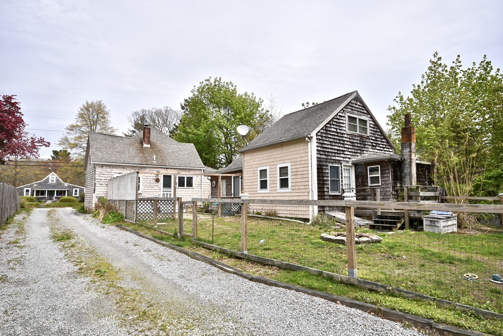 8-10 Pine Island Road Mattapoisett, MA 02739 - Photo 3 of 17 Gallery Image 3