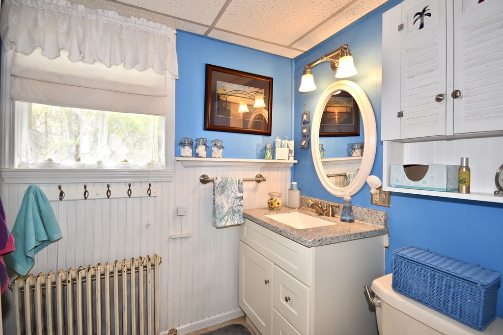 8-10 Pine Island Road Mattapoisett, MA 02739 - Photo 8 of 17 Gallery Image 8