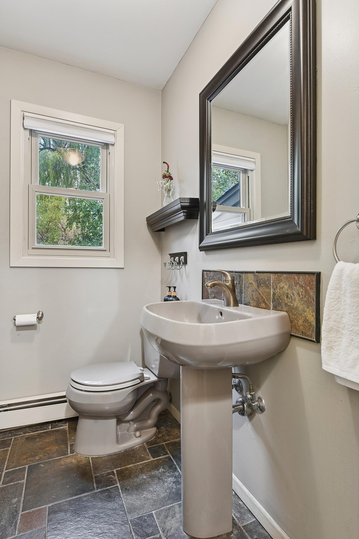 6115 Club Valley Road Excelsior, MN 55331 - Photo 11 of 40