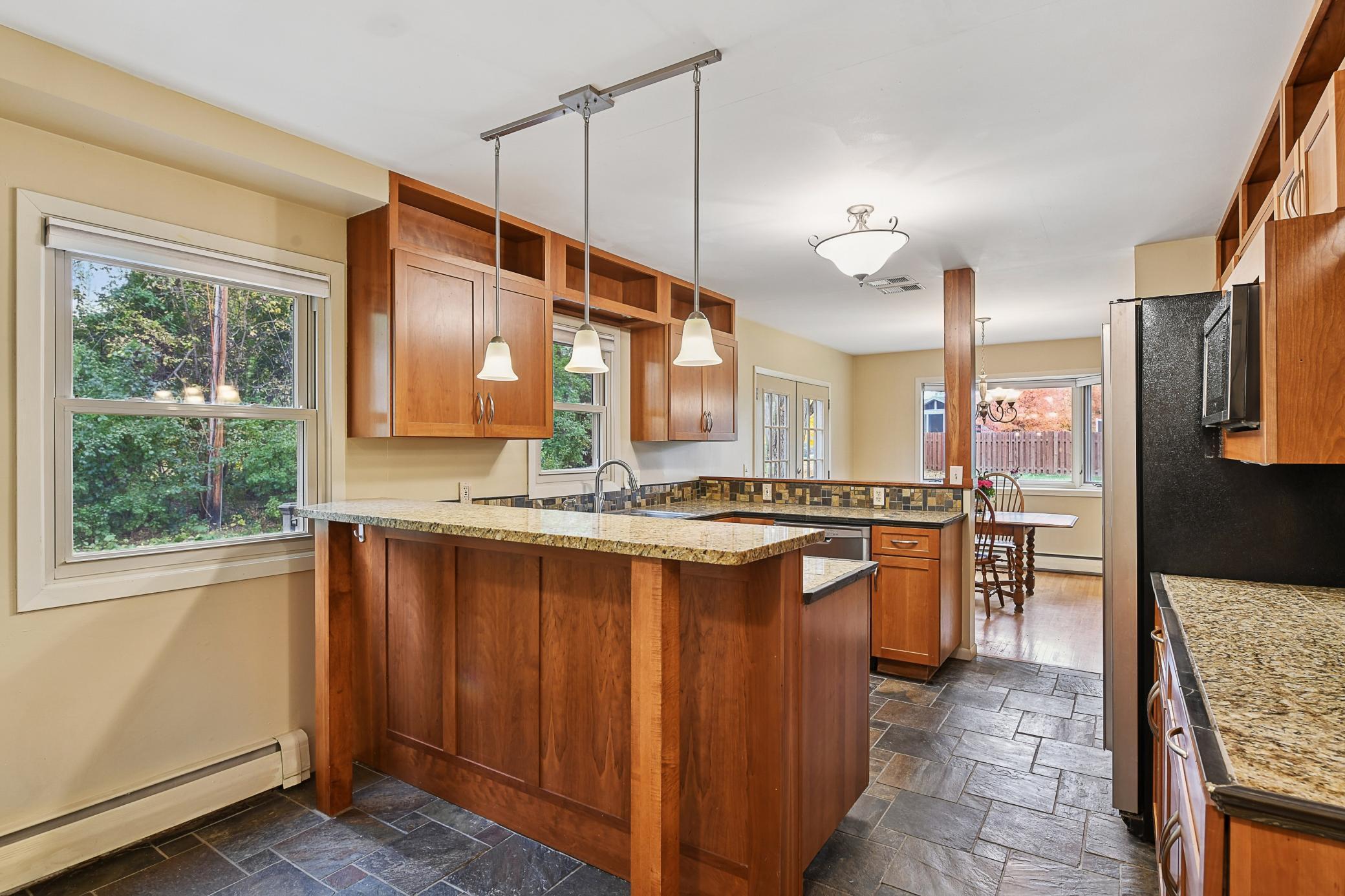 6115 Club Valley Road Excelsior, MN 55331 - Photo 10 of 40