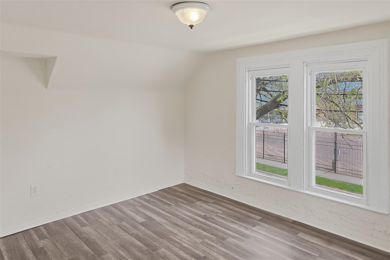 28 East Henry Street River Rouge, MI 48218 - Photo 13 of 14