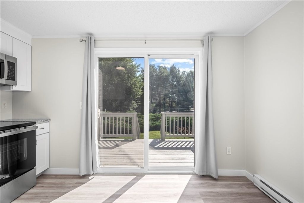 270 Sunderland Road, Unit 65 Worcester, MA 01604 - Photo 4 of 38