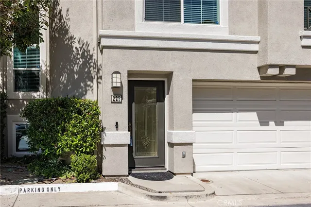 a view of a entrance door of the house