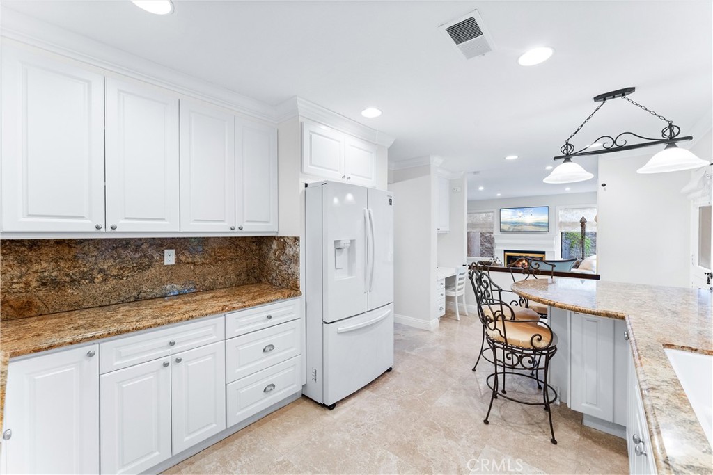 10 Sillero Rancho Santa Margarita, CA 92688 - Photo 17 of 70 Kitchen has an opening to the family room