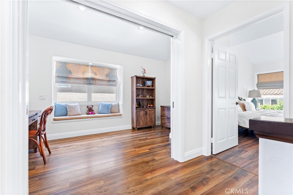 10 Sillero Rancho Santa Margarita, CA 92688 - Photo 29 of 70 4th Bedroom
