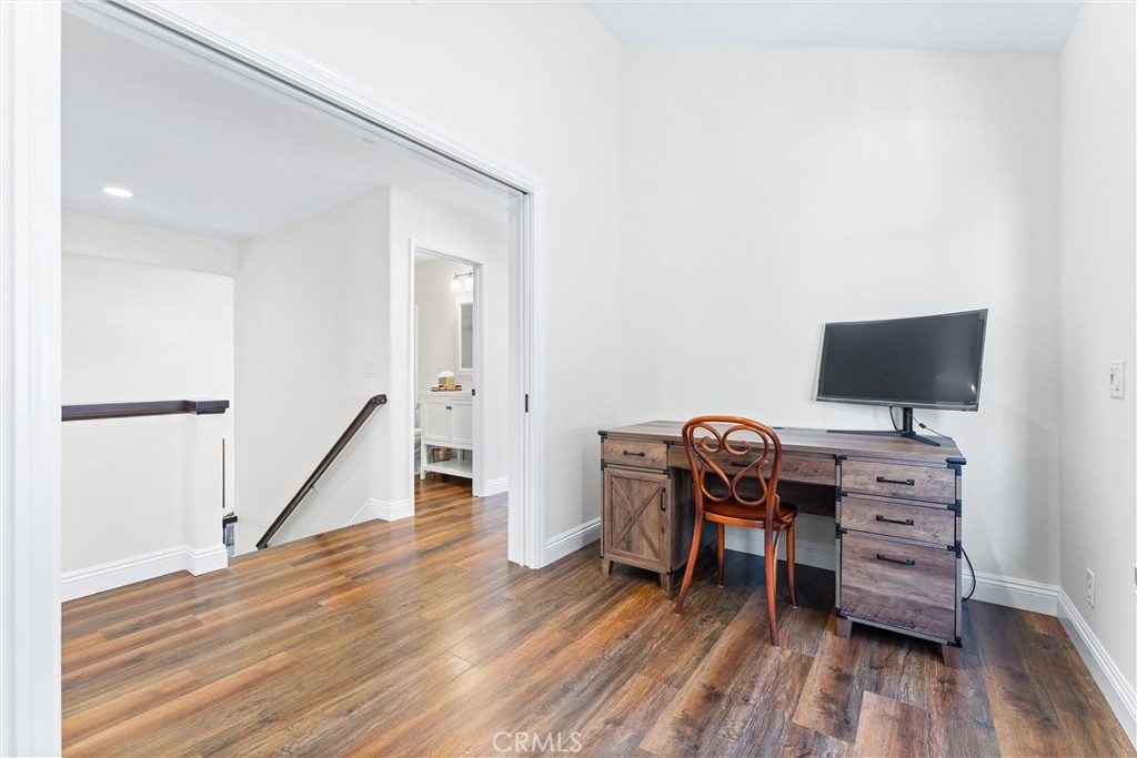 10 Sillero Rancho Santa Margarita, CA 92688 - Photo 31 of 70 4th Bedroom