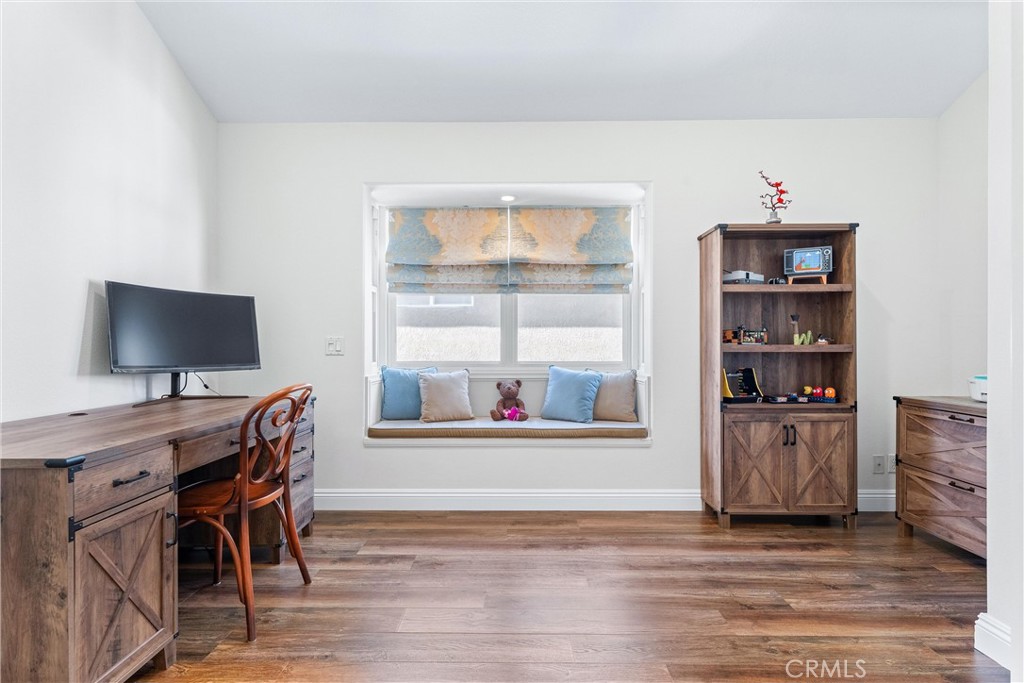 10 Sillero Rancho Santa Margarita, CA 92688 - Photo 33 of 70 4th Bedroom