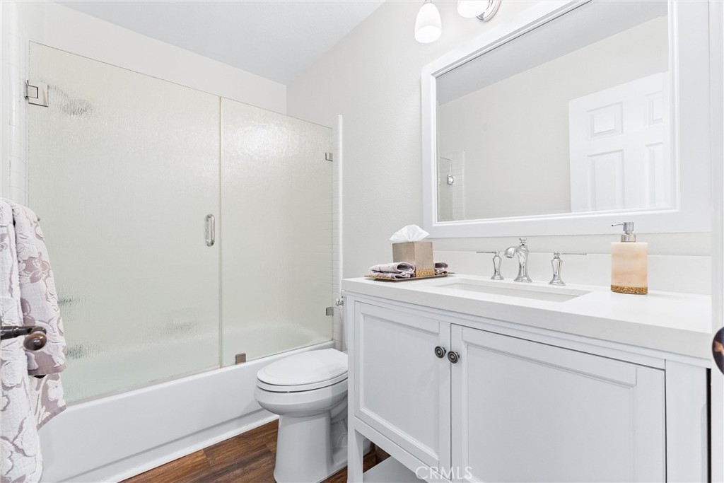 10 Sillero Rancho Santa Margarita, CA 92688 - Photo 34 of 70 2nd Bathroom