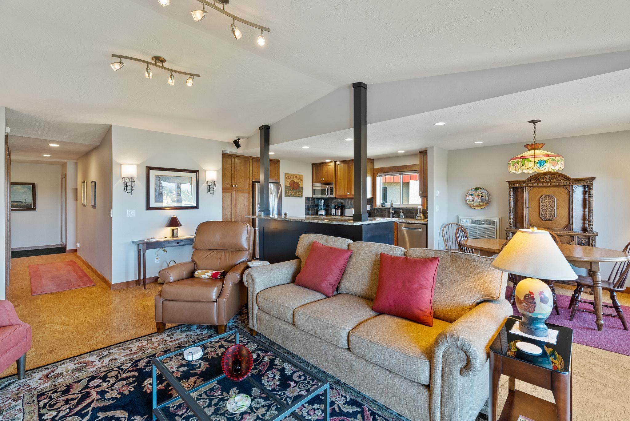 174 South Coeur D'Alene Street, Unit H301 Spokane, WA 99201 - Photo 11 of 46