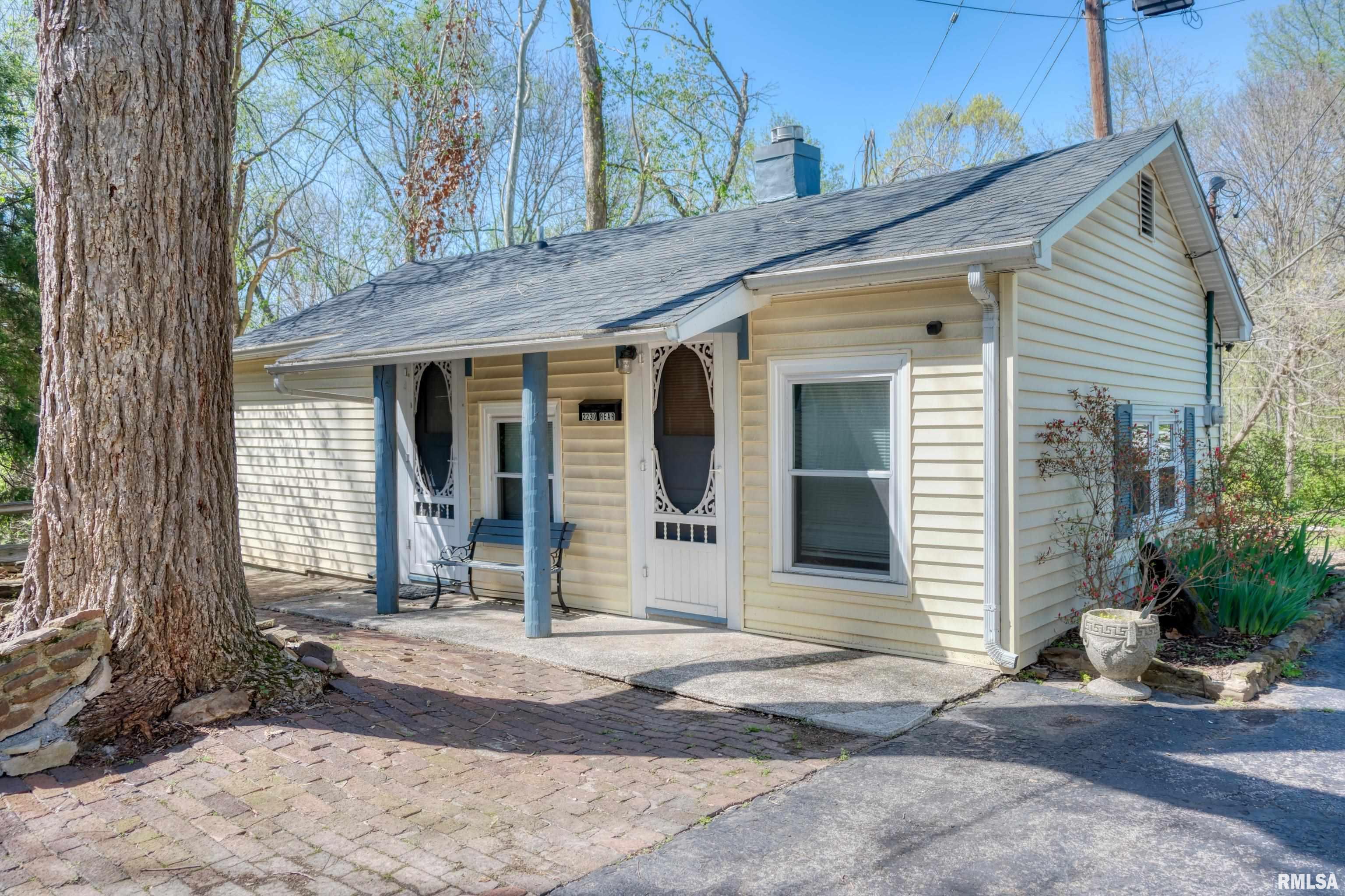 2230 Walnut Street Murphysboro, IL 62966 - Photo 6 of 43 Gallery Image 6