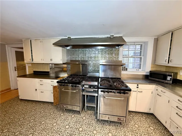 $995,000 | 60 Sullivan Street, Cazenovia, NY 13035