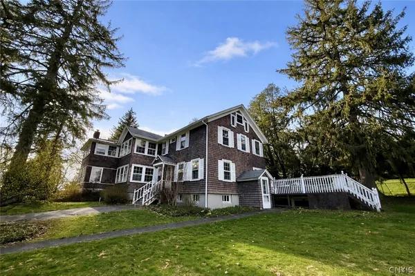 $849,900 | 60 Sullivan Street, Cazenovia, NY 13035