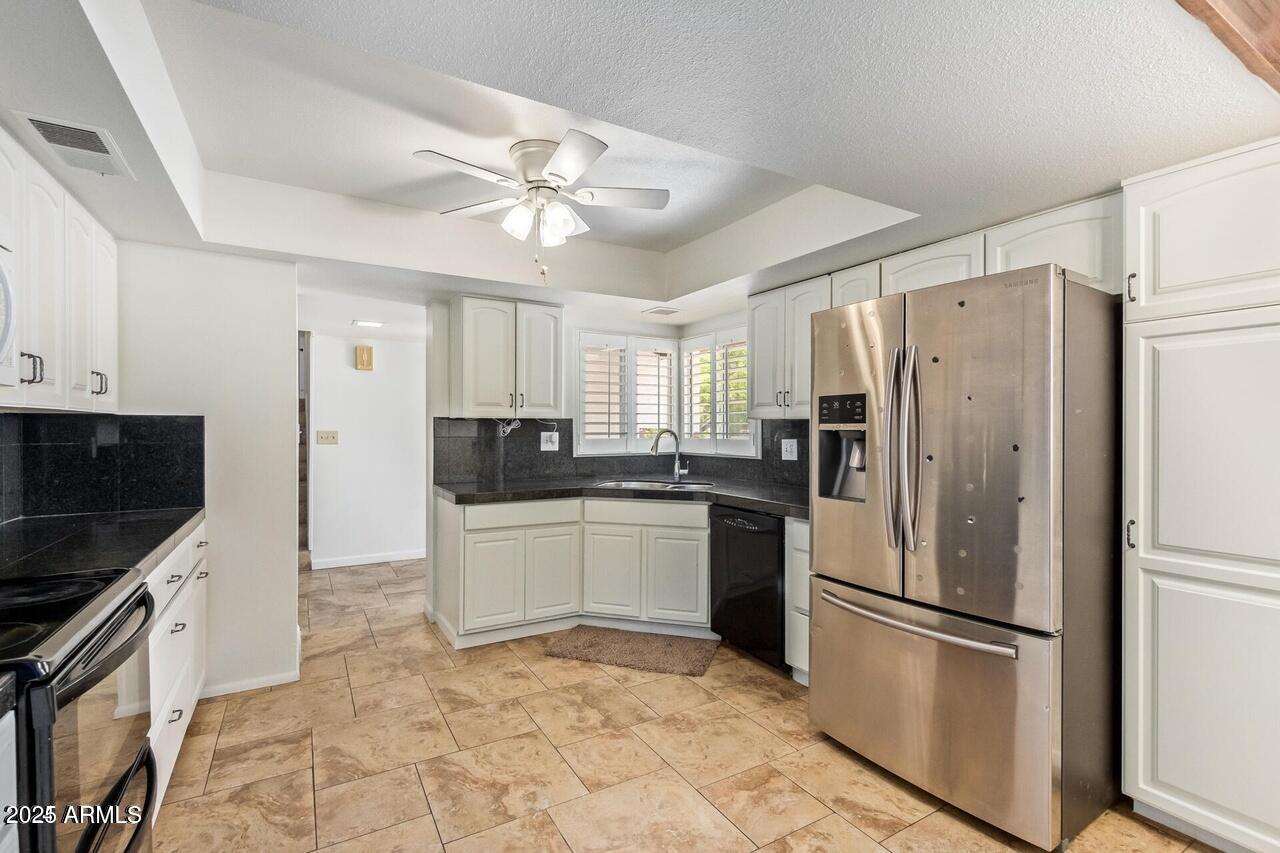 4320 West Banff Ln. Glendale, AZ 85306 - Photo 20 of 55 6744162_19_0