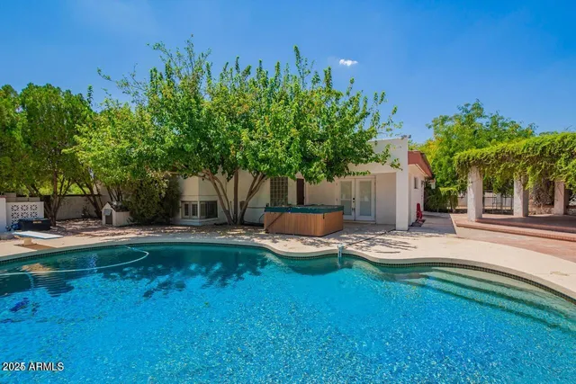 $7,500 | 4320 West Banff Ln., Glendale, AZ 85306