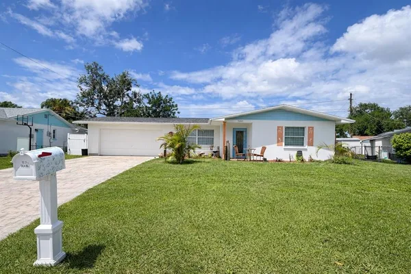 $450,000 | 3602 Cambridge Drive West, Bradenton, FL 34205