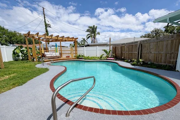 $435,000 | 3602 Cambridge Drive West, Bradenton, FL 34205