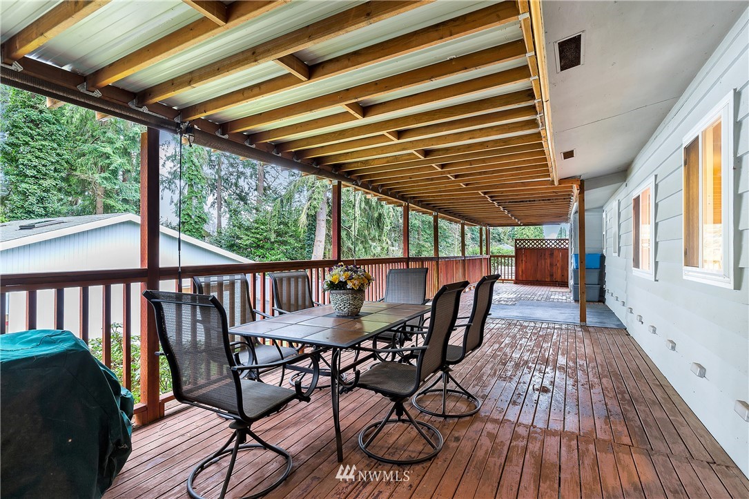 9330 216th Street Southwest Edmonds, WA 98020 - Photo 11 of 25 Gallery Image 11