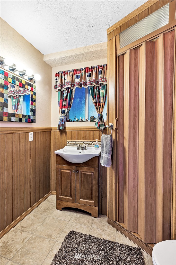 9330 216th Street Southwest Edmonds, WA 98020 - Photo 18 of 25 Gallery Image 18