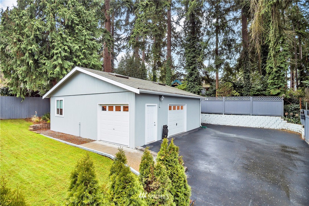 9330 216th Street Southwest Edmonds, WA 98020 - Photo 21 of 25 Gallery Image 21