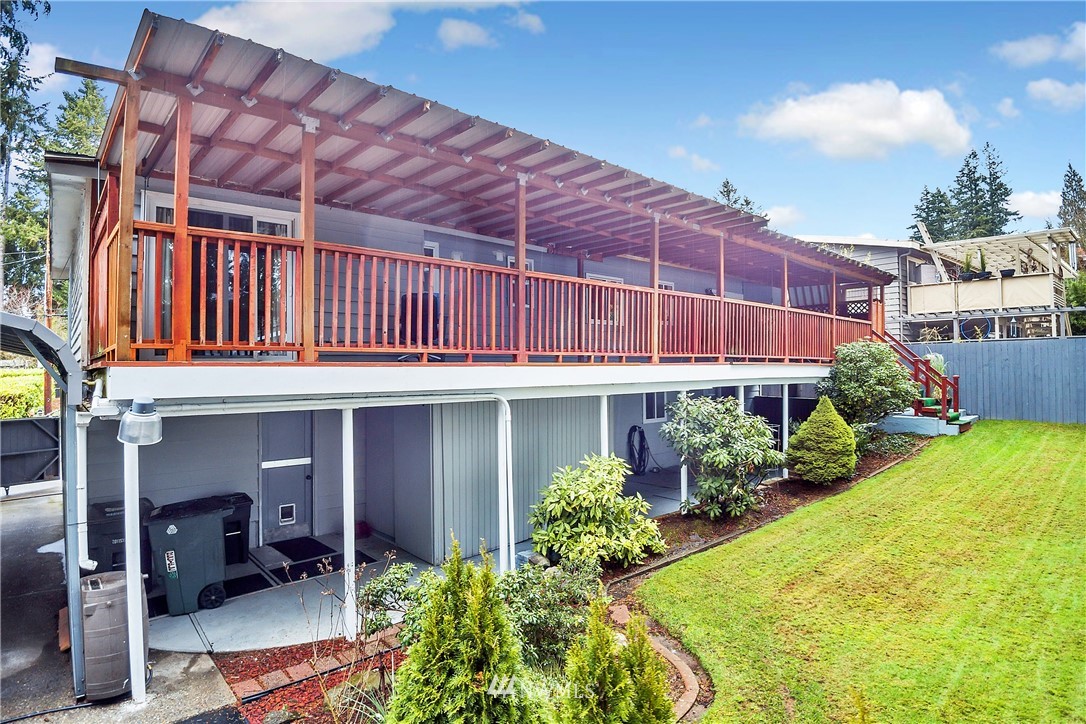 9330 216th Street Southwest Edmonds, WA 98020 - Photo 23 of 25 Gallery Image 23
