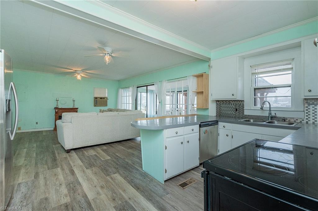 1240 Riverview Road Lexington, NC 27292 - Photo 12 of 49