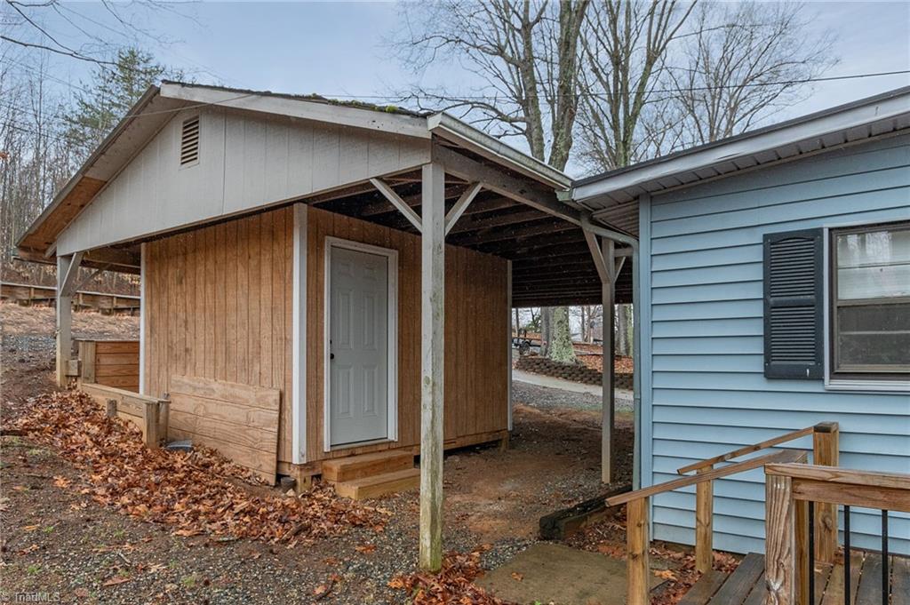 1240 Riverview Road Lexington, NC 27292 - Photo 9 of 49