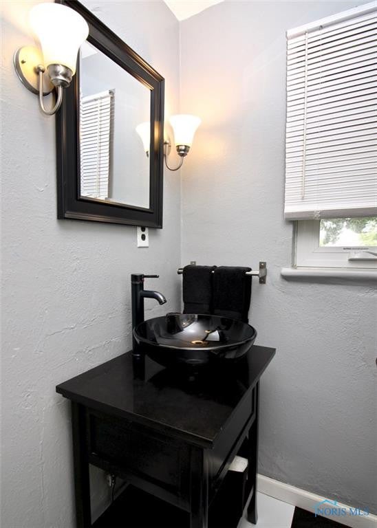 1135 Kinder Road Toledo, OH 43615 - Photo 16 of 32 Gallery Image 16