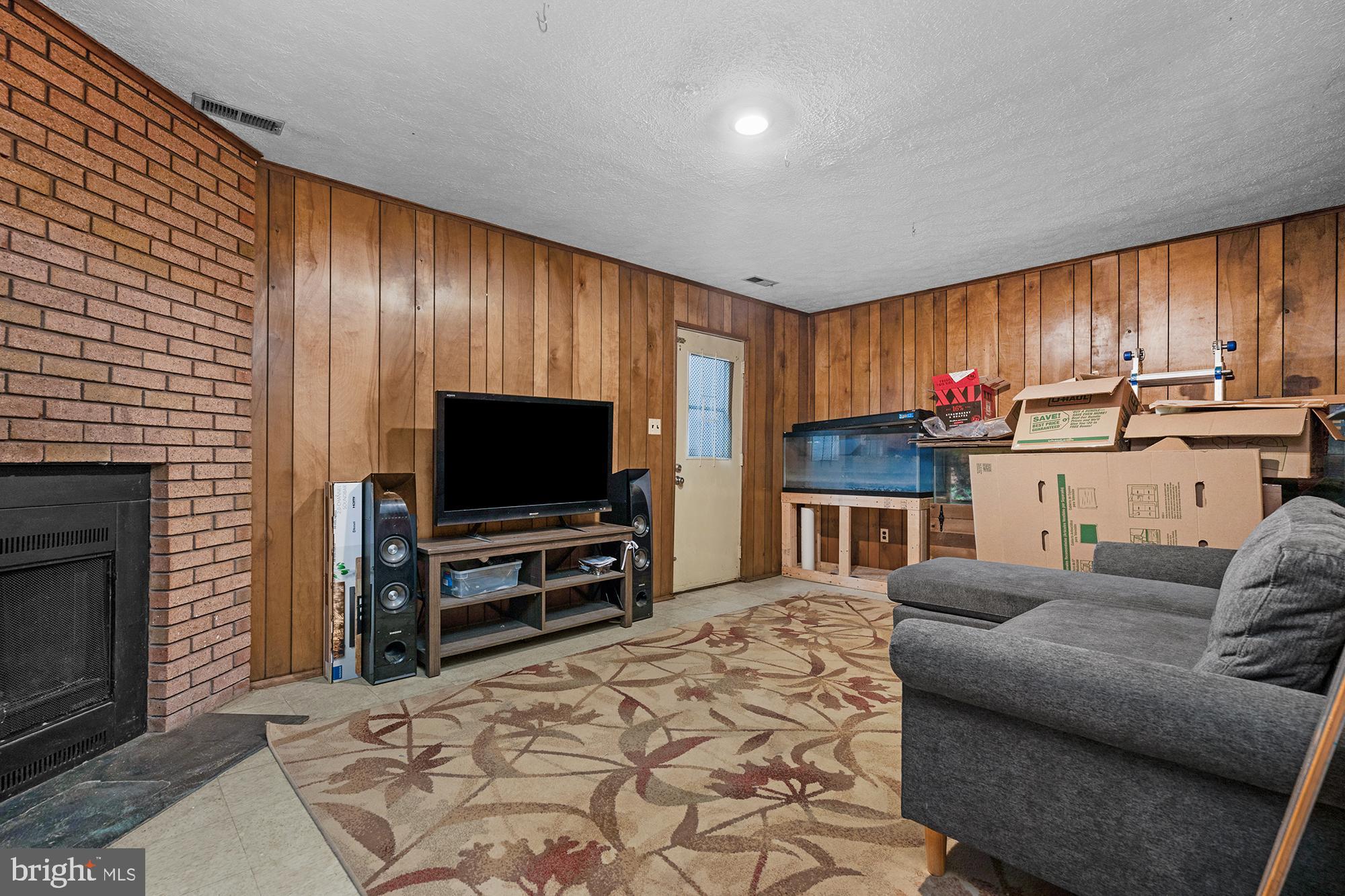 9238 Bellbeck Road Parkville, MD 21234 - Photo 19 of 29