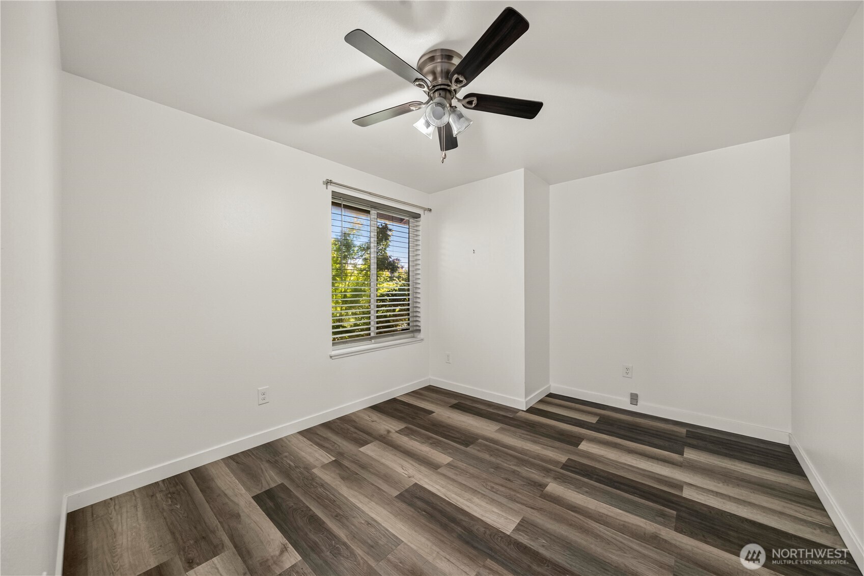 9200 Applegate Loop Southwest Rochester, WA 98579 - Photo 14 of 40