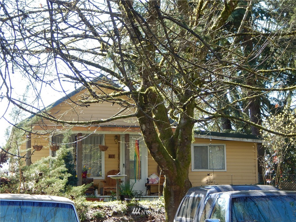 617 Northeast Riddell Road Bremerton, WA 98310 - Photo 2 of 6 Gallery Image 2