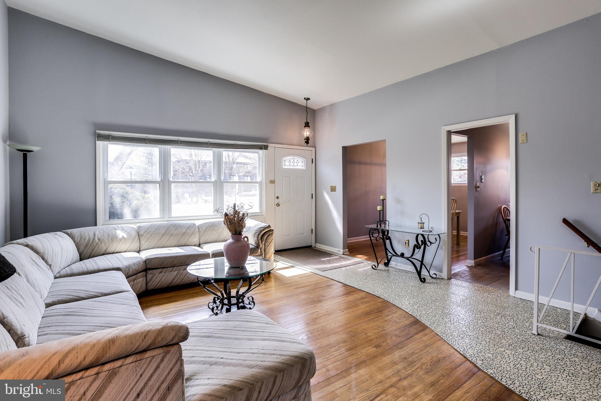 4602 Old Court Road Baltimore, MD 21208 - Photo 3 of 24 Beautiful hardwoods in living room