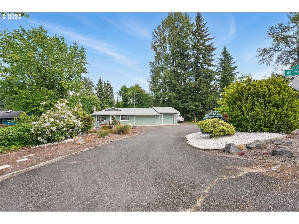 2050 Southeast Regner Road Gresham, OR 97080 - Photo 4 of 35 Gallery Image 4