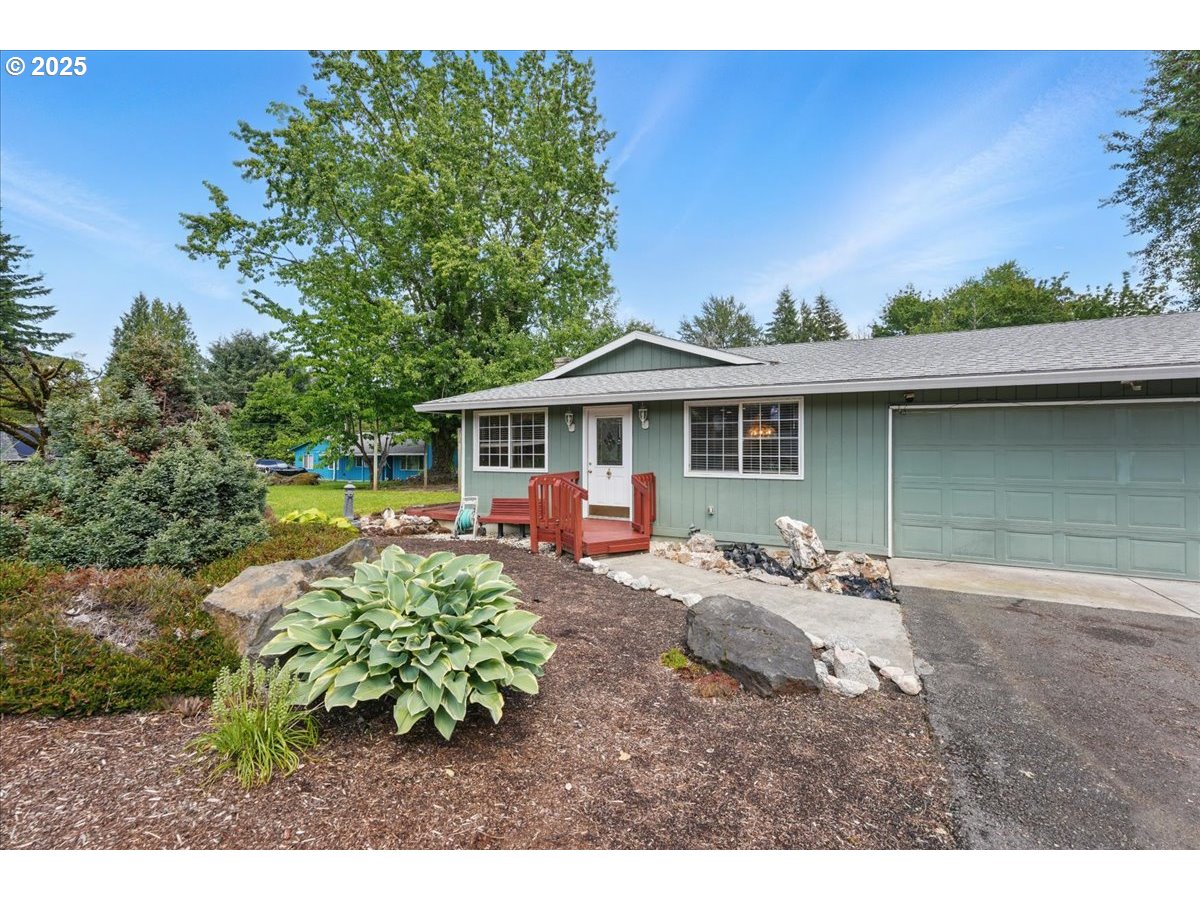 2050 Southeast Regner Road Gresham, OR 97080 - Photo 7 of 35 Gallery Image 7